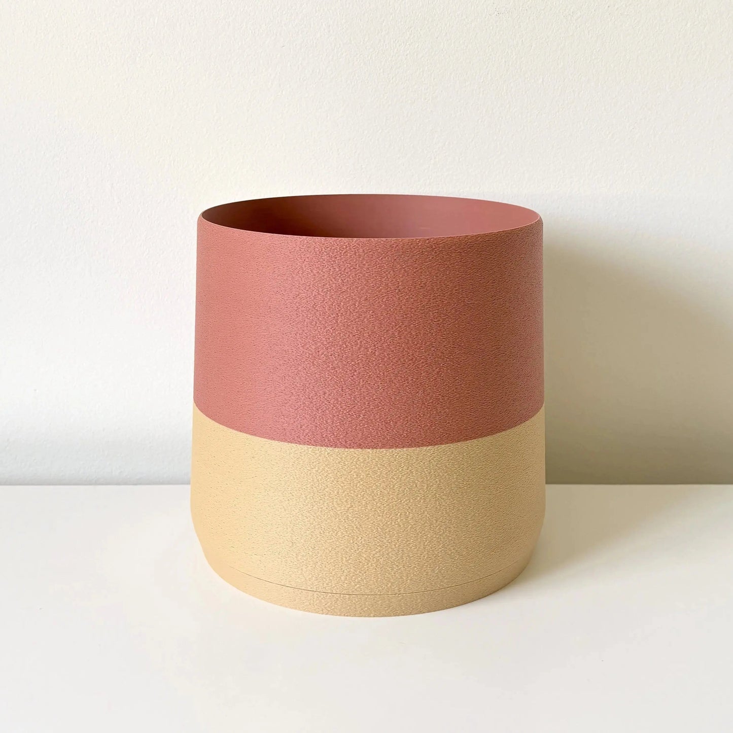 Modern Terra Cotta Kyoto Planter with warm beige bottom, 6" large, 8" XL sizes with integrated tray & drainage by Sonnihaus
