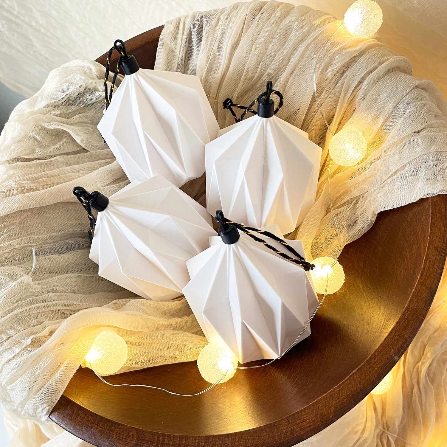 Origami Christmas Ornament / Scandinavian Minimalist Christmas / 3D printed / CROWN