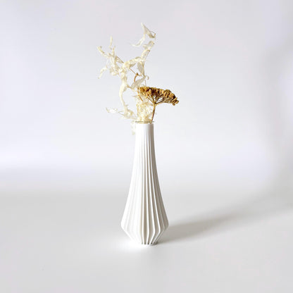 Minimalist Flower Bud Vase / Modern Table Centerpiece / 3D Printed / KANJI Vase